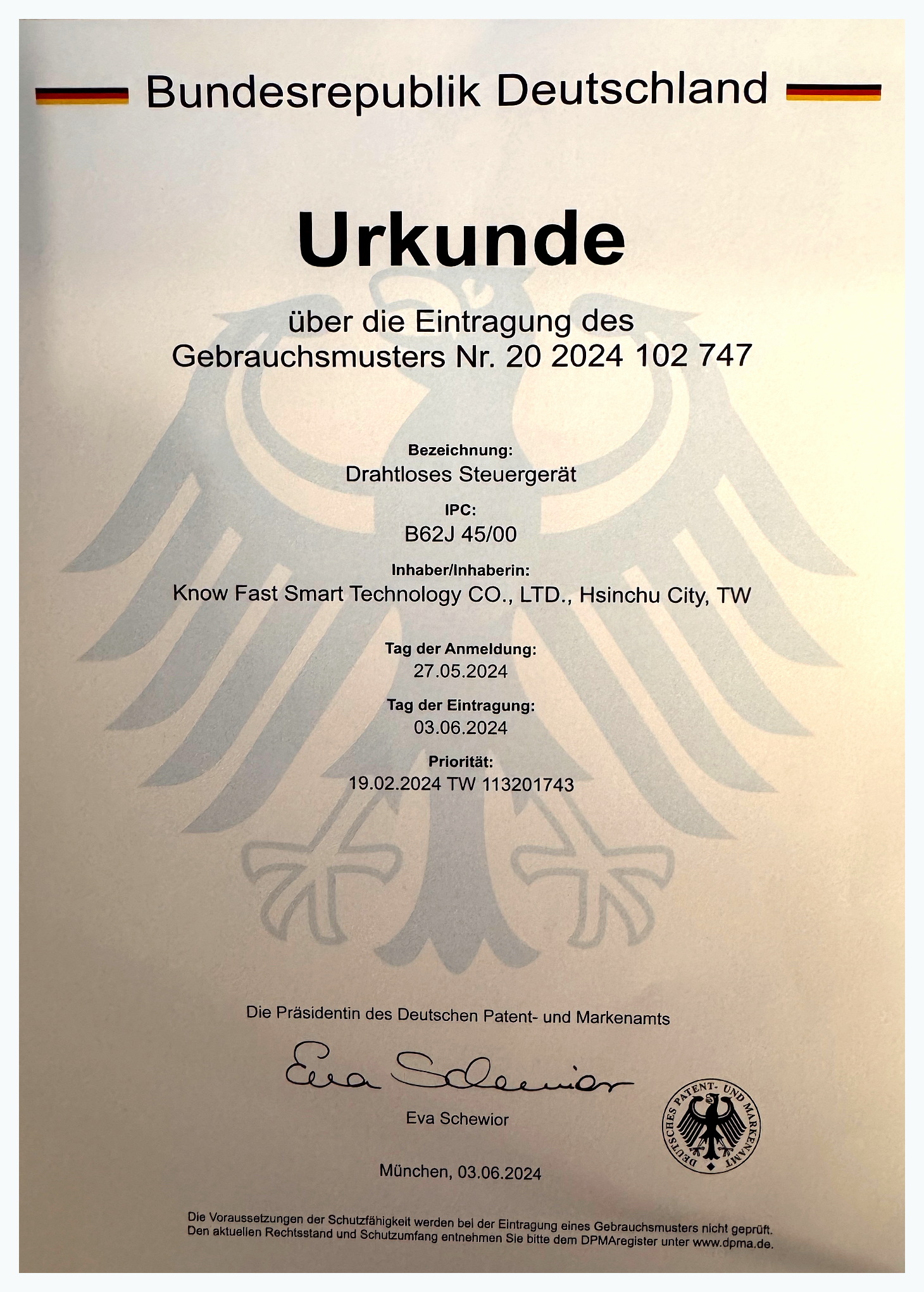 Drahtloses Steuergerät patent certificate 20 2024 102 747